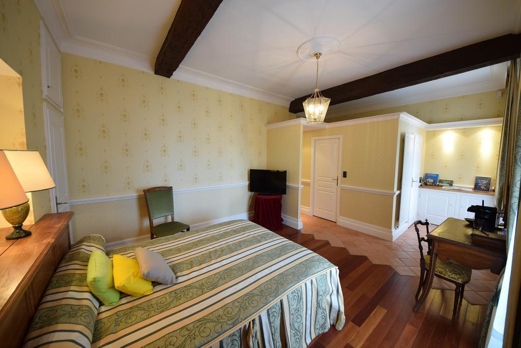 Liorac-sur-Louyre Domaine De La Rocque Bed & Breakfast エクステリア 写真