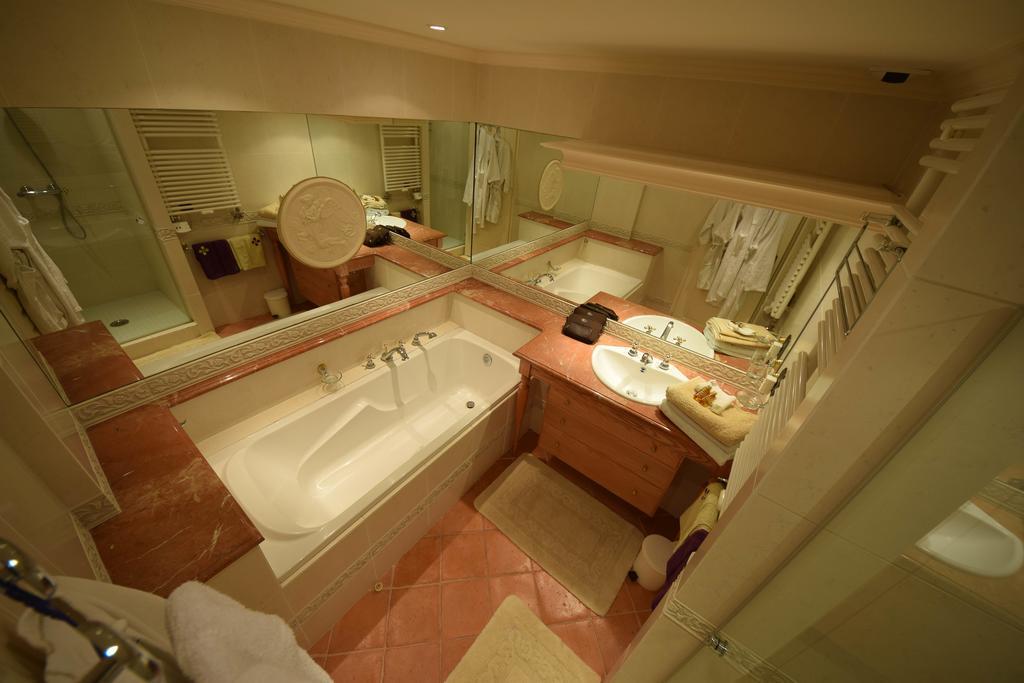 Liorac-sur-Louyre Domaine De La Rocque Bed & Breakfast エクステリア 写真